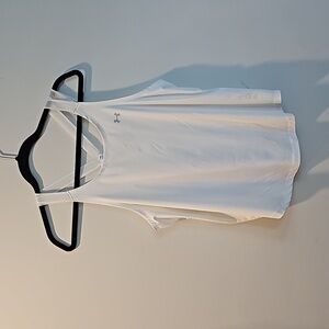 Under armour tank